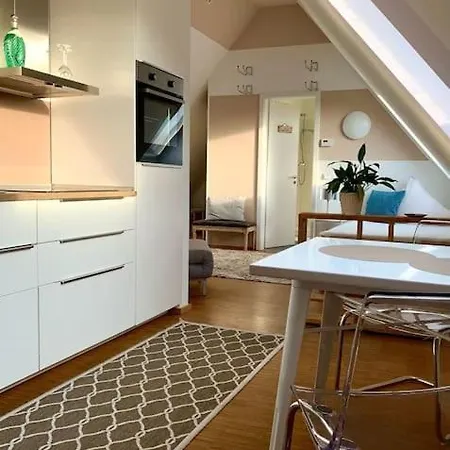 Apartment Loft Klein & Suss Im Zentrum Von
